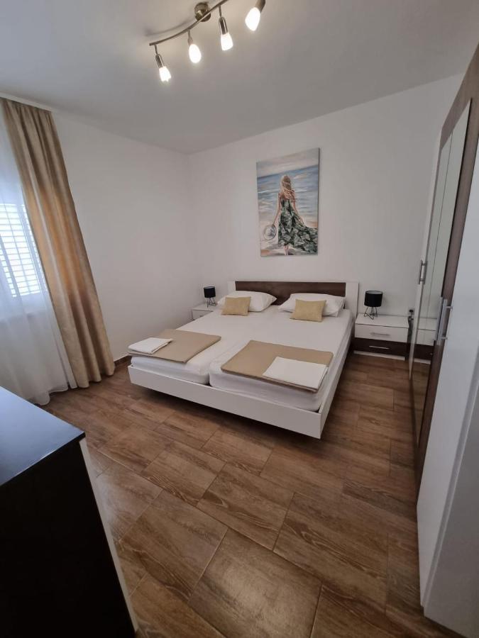 Apartman Smoljic 4+2 Primošten Εξωτερικό φωτογραφία